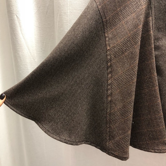 BCBG brown wool blend skirt - Picture 2 of 6